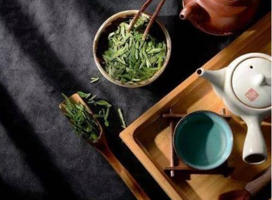 唐朝诗人元稹《一七令·茶》原文、译文和赏析