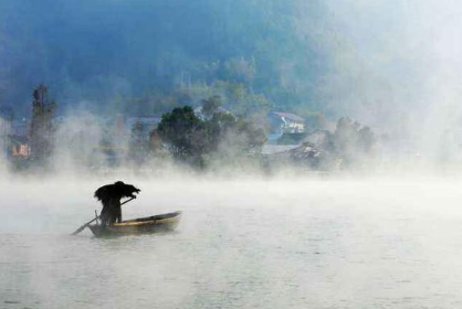 《水调歌头·隐括杜牧之齐山诗》朱熹所作，是积极面对人生的寄语