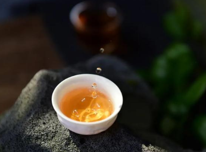 不同季节的茶有何不同？有哪些相关诗作？